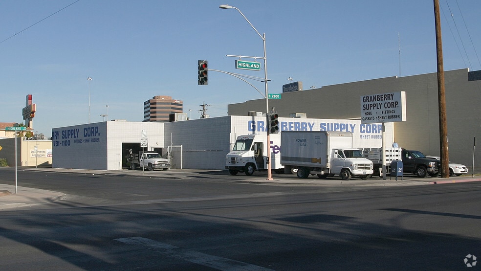 More Photos Of 2665 S Highland Dr, Las Vegas Industrial For Lease