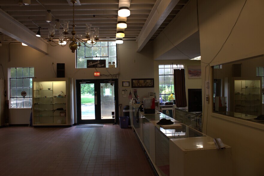 More Photos Of 144 Runnymeade rd, Bunker Hill General Retail For Sale