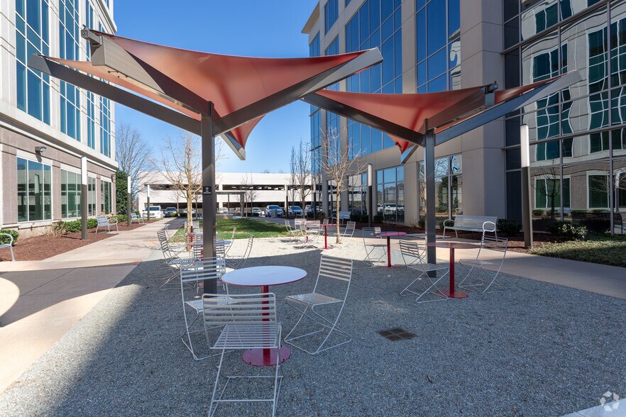 More Photos Of 310 Seven Springs Way, Brentwood Office Residential For Lease