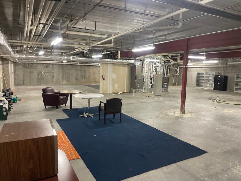 More Photos Of 8501 Plum Dr, Urbandale Medical For Sale