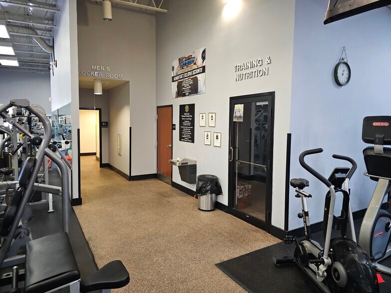 More Photos Of 140 Eglin Pky SE, Fort Walton Beach Health Club For Sale
