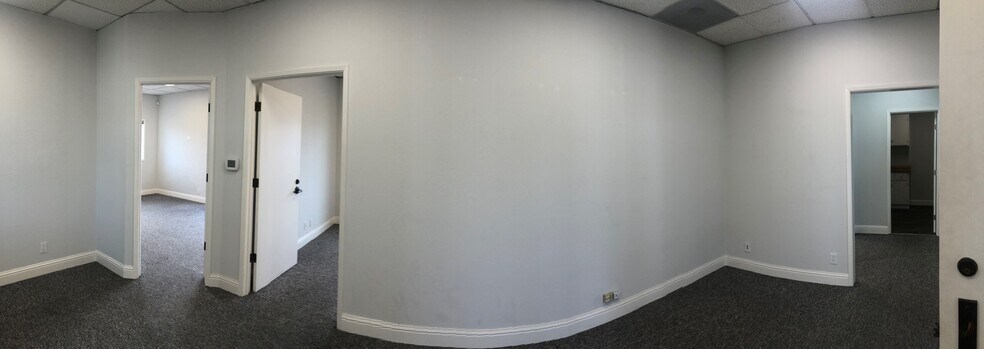 More Photos Of 2100 Embarcadero, Oakland Office For Lease