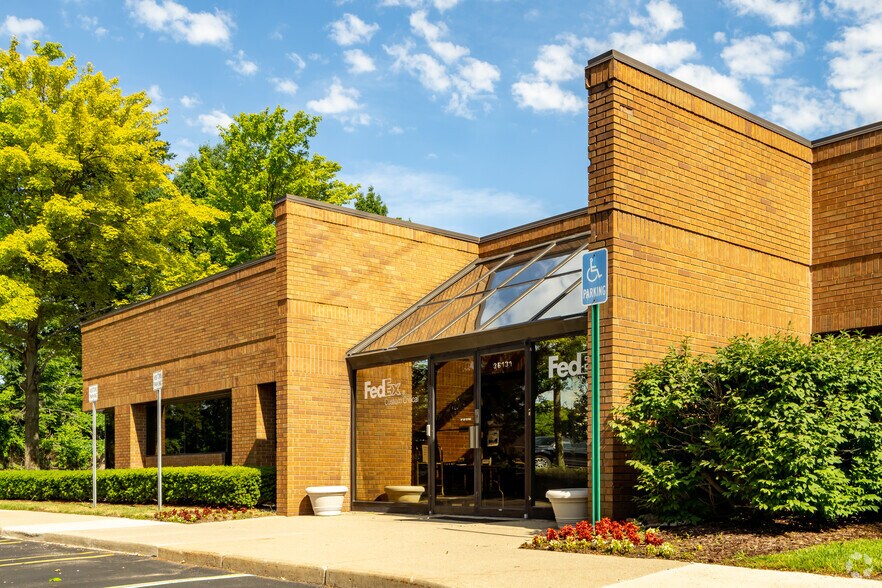 More Photos Of 36133-36139 Schoolcraft Rd, Livonia Unknown For Lease