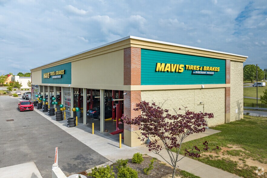 More Photos Of 131 Westchester Dr, High Point Auto Repair For Sale