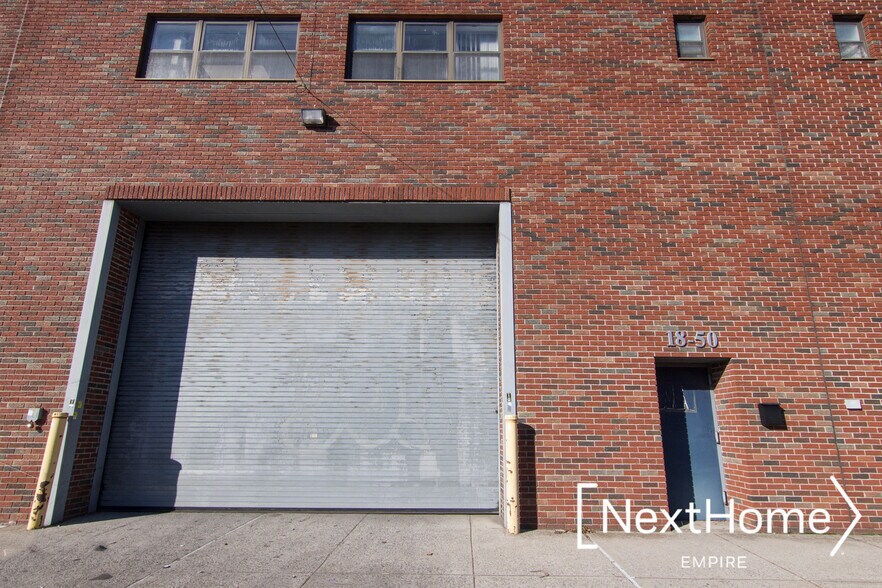 More Photos Of 1850 42nd St, Astoria Warehouse For Lease