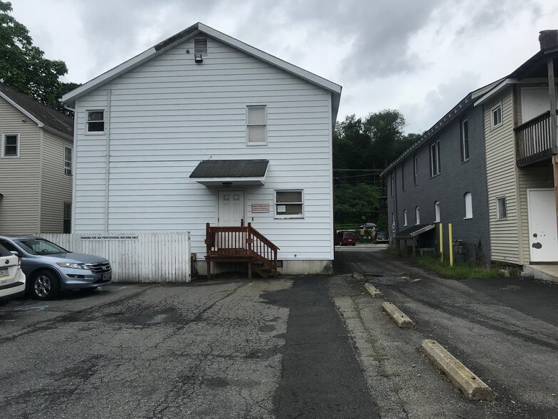 More Photos Of 364 N Courtland St, East Stroudsburg Medical For Lease