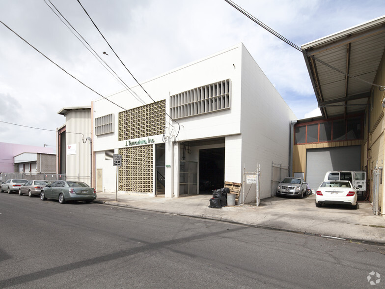 Primary Photo Of 1628 Democrat St, Honolulu Warehouse For Sale