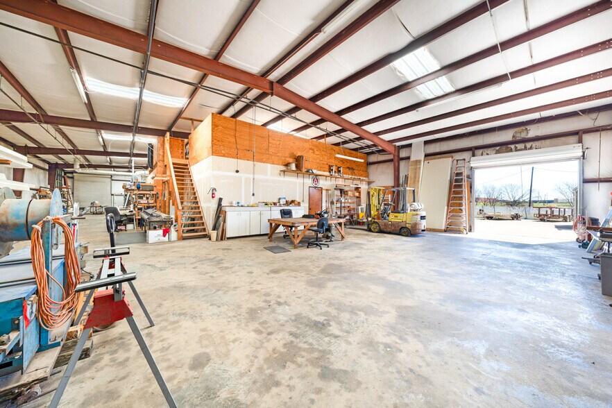 More Photos Of 110 Industrial Dr, Forney Showroom For Sale