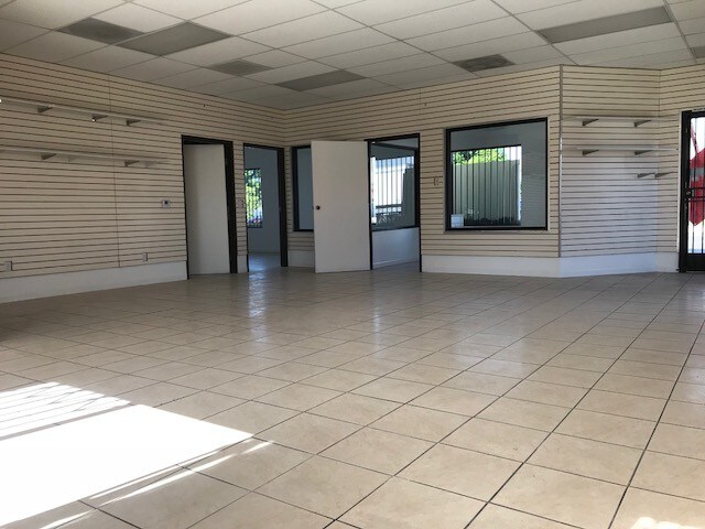 More Photos Of 13250 Rosecrans Ave, Norwalk Storefront For Lease