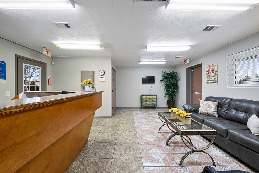 More Photos Of 7215 N Shepherd Dr, Houston Auto Repair For Sale