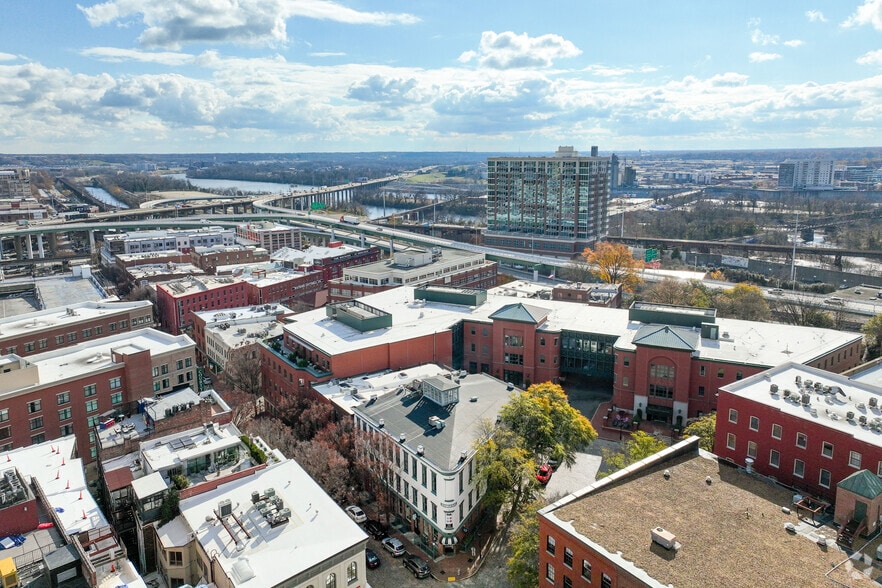 More Photos Of 1301-1307 E Cary St, Richmond Storefront Retail Office For Lease