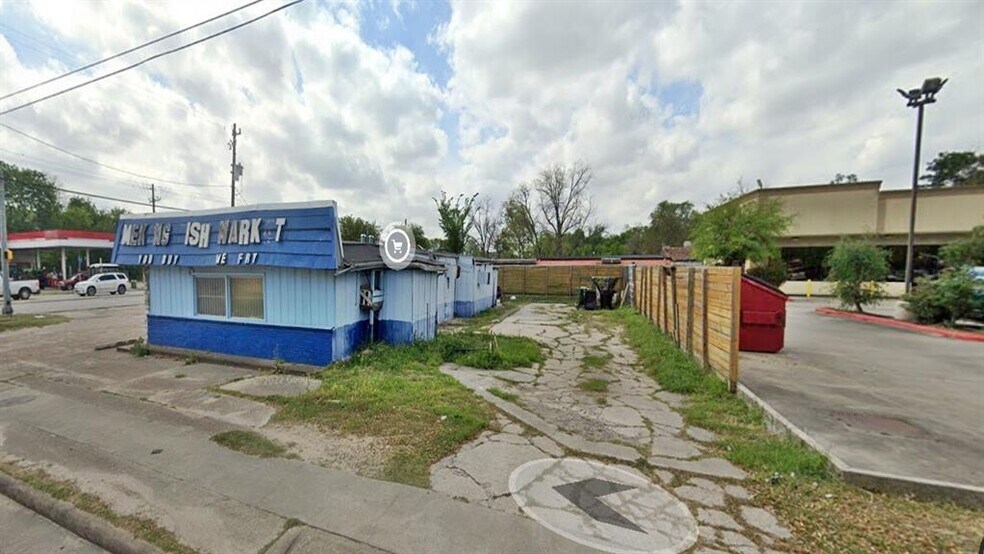 More Photos Of 7617 Jensen Dr, Houston General Retail For Sale