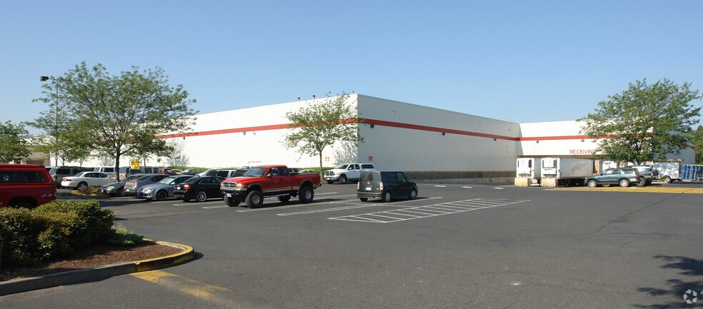 More Photos Of 2500 NE US-20 Hwy, Bend Freestanding For Sale