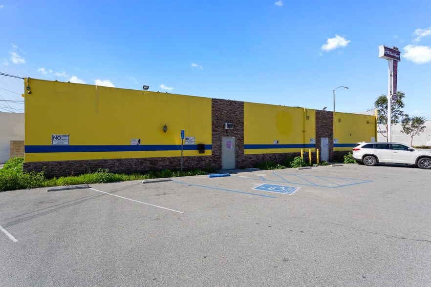 More Photos Of 4816-4820 Firestone Blvd, South Gate Restaurant For Lease