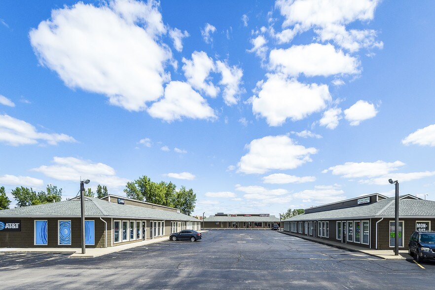 More Photos Of 7312-7320 N Alger Rd, Alma Office For Lease