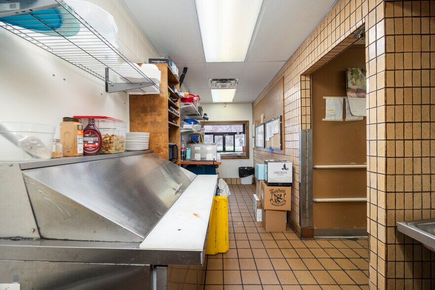 More Photos Of 4415 Liberty Ave, Vermilion General Retail For Sale