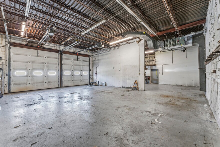 More Photos Of 13 Fort Hill Rd, Groton Storefront Retail Residential For Sale
