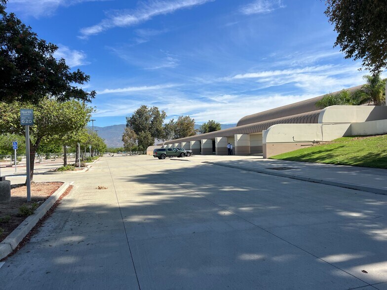 More Photos Of 115 N Del Rosa Dr, San Bernardino Warehouse For Lease