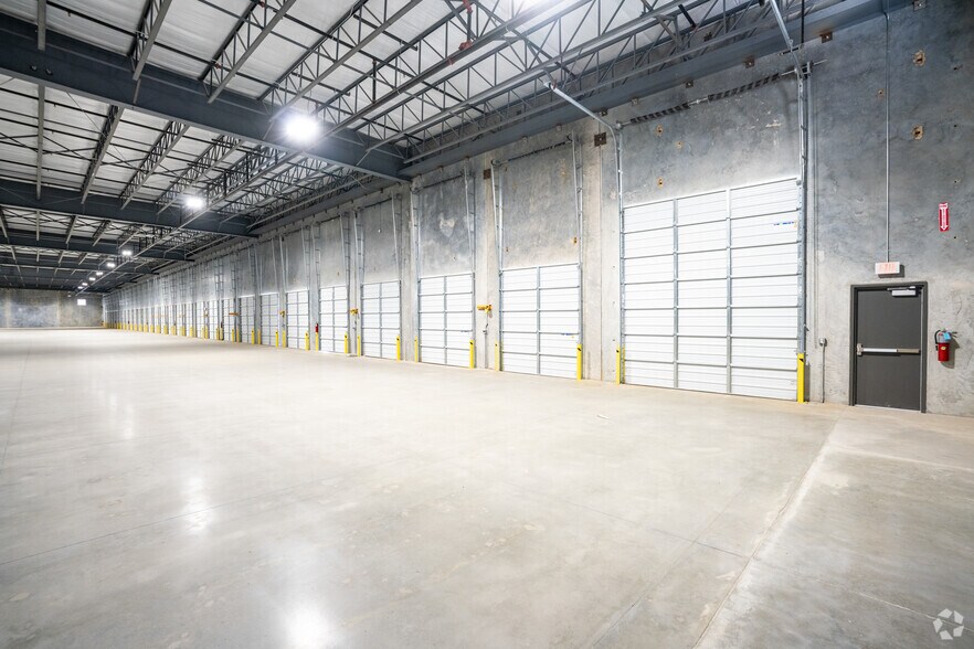 More Photos Of 172 Interamerica Blvd, Laredo Warehouse For Lease