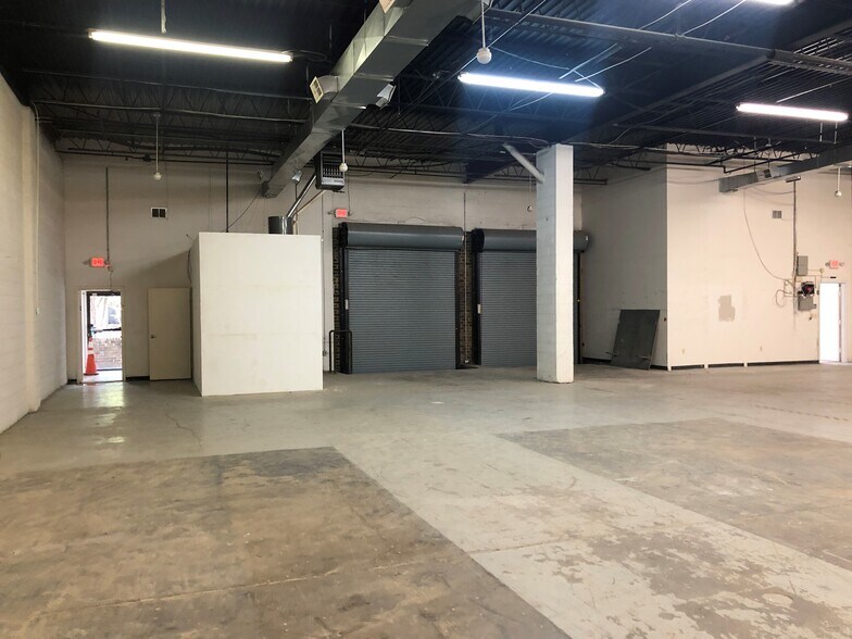 More Photos Of 2817-2821 Dorr Ave, Merrifield Warehouse For Lease