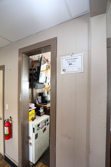 More Photos Of 498 Delaware Ave, Kingston Storefront Retail Residential For Lease
