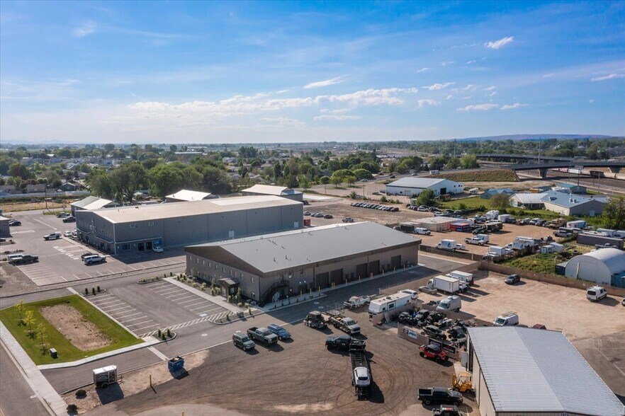 More Photos Of 2945 Badger Dr, Nampa Flex For Lease