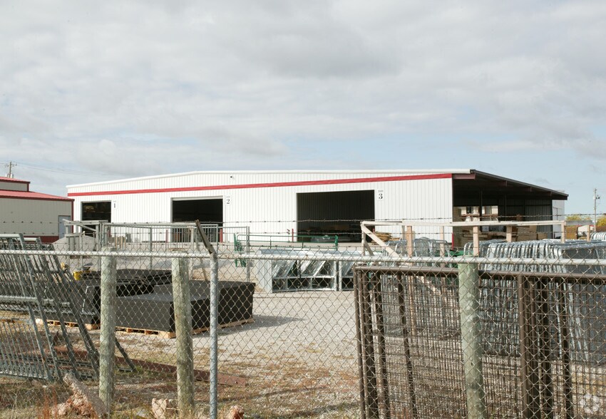 More Photos Of 7200 S Sooner Rd, Oklahoma City Warehouse For Lease