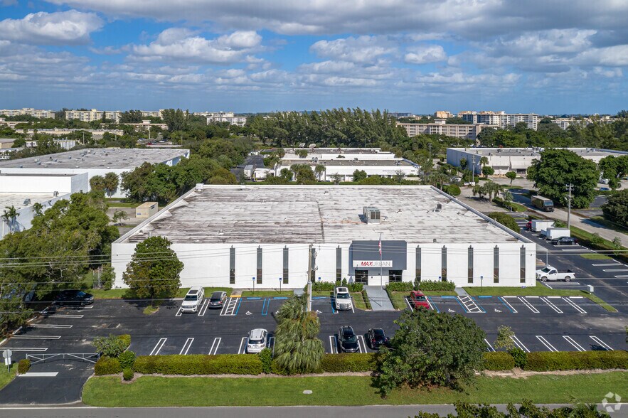 More Photos Of 2901 Gateway Dr, Pompano Beach Warehouse For Lease