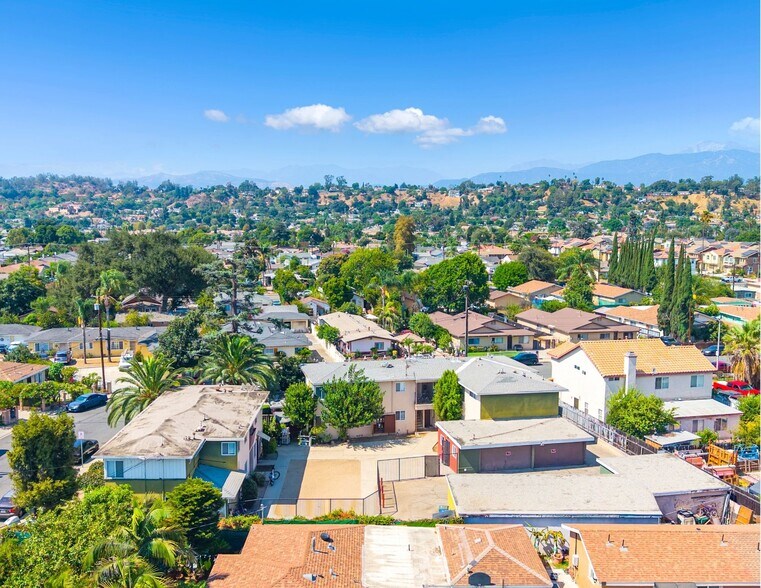 More Photos Of 1072 W Wilson St, Pomona Apartments For Sale
