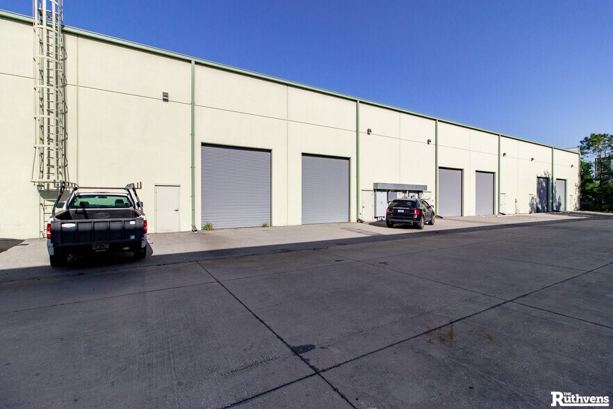 More Photos Of 4190 Waring Rd, Lakeland Manufacturing For Lease