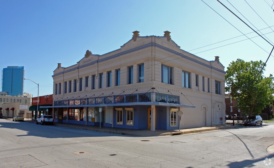 More Photos Of 211-215 S Jennings Ave, Fort Worth Loft Creative Space For Lease