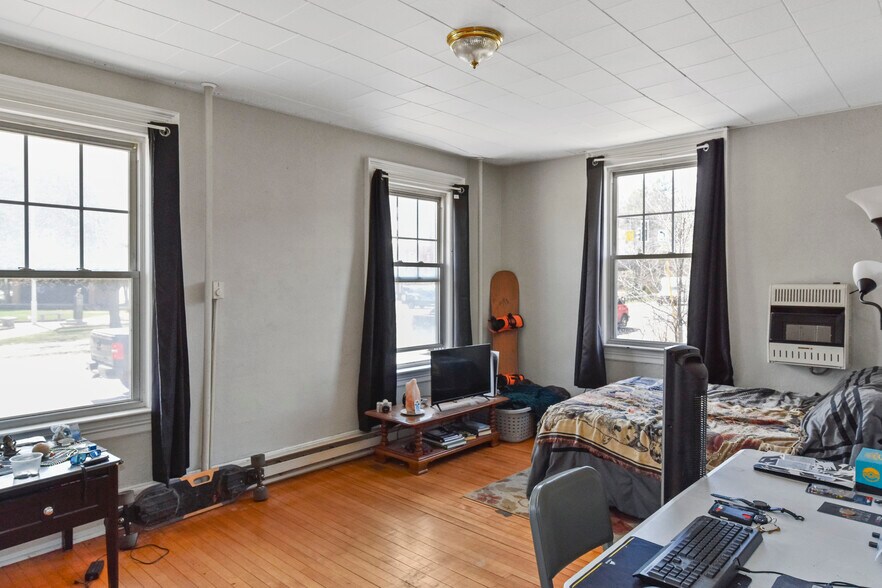 More Photos Of 9 River St, Saranac Lake Apartments For Sale