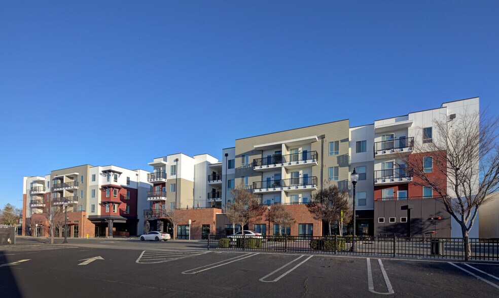 More Photos Of 140 Main St, Roseville Apartments For Lease