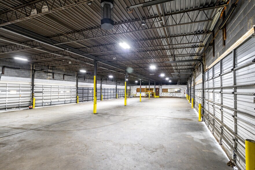 Primary Photo Of 7235 Boulevard Ave, Pennsauken Warehouse For Lease