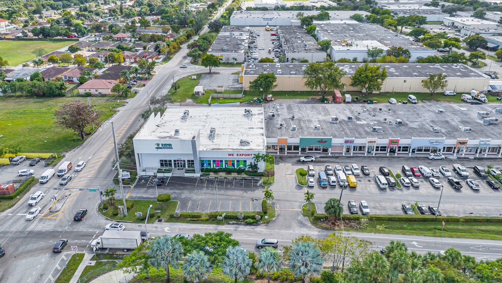 More Photos Of 4720-4796 NW 167th St, Miami Gardens Storefront Retail Office For Lease