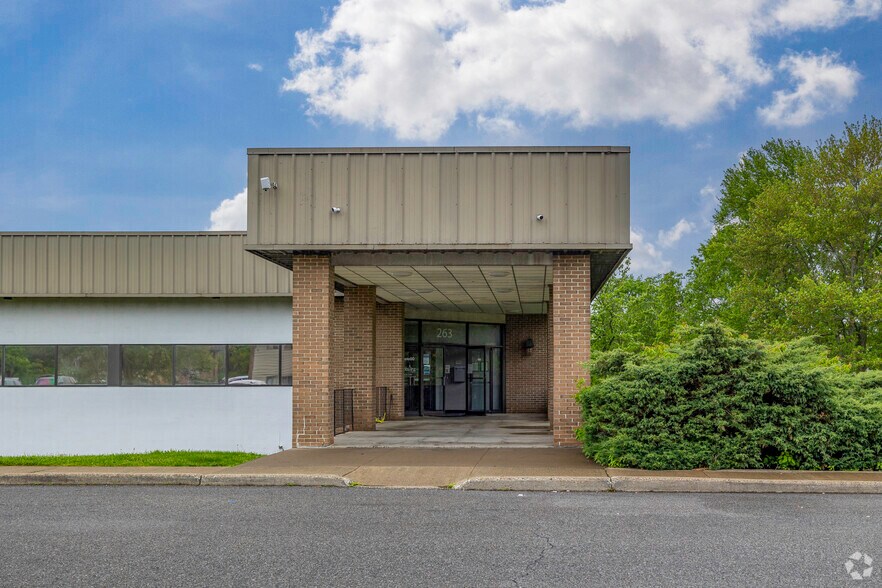 More Photos Of 263 Route 17k, Newburgh Medical For Lease