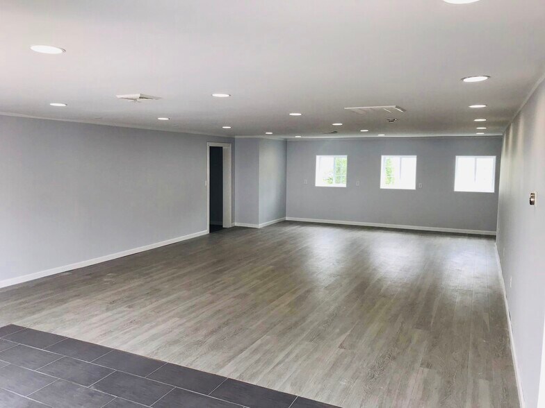 More Photos Of 1935 Washington St, Stoughton Health Club For Lease