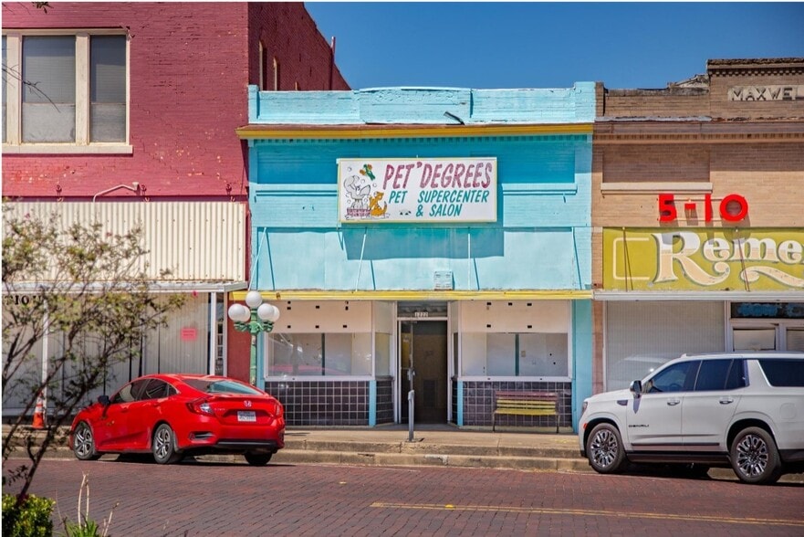 Primary Photo Of 1222 Main St, Commerce General Retail For Sale
