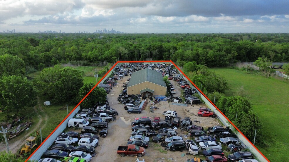 More Photos Of 5305 S Acres Dr, Houston Showroom For Sale