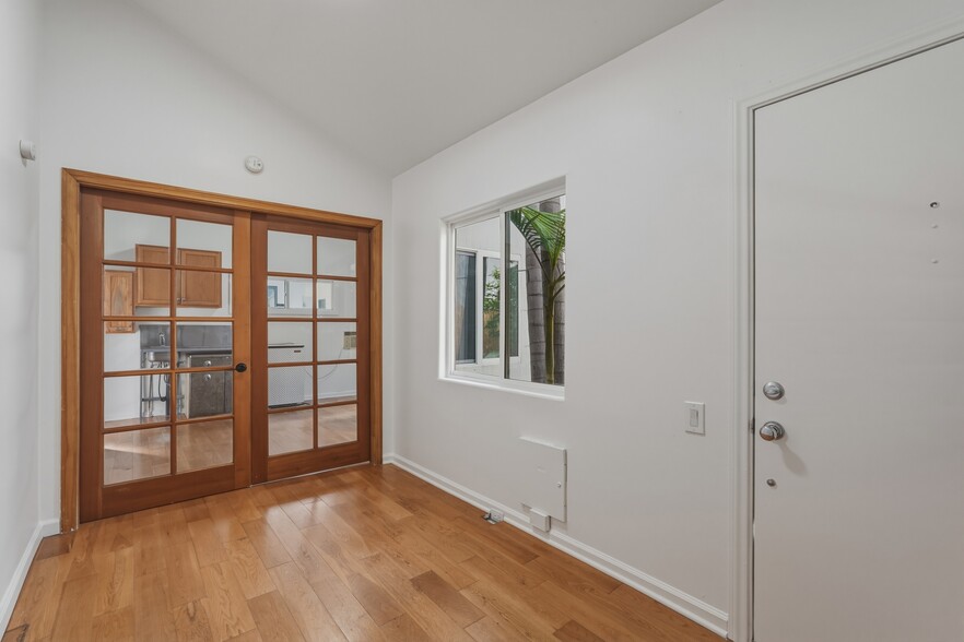 More Photos Of 137 Arena St, El Segundo Flex For Sale