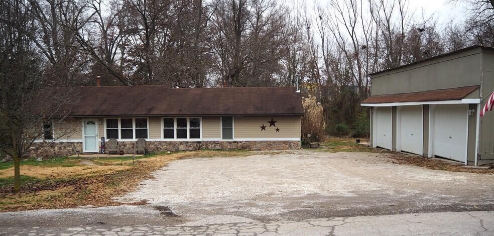 Primary Photo Of 4 Marian Dr, O'Fallon General Retail For Sale