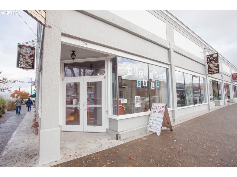 More Photos Of 1044 Marine Dr, Astoria Restaurant For Sale