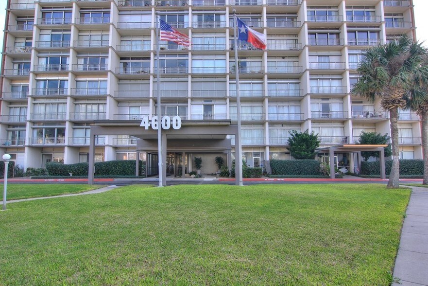 More Photos Of 4600 Ocean Dr, Corpus Christi Apartments For Sale