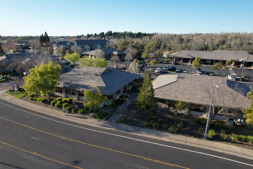 More Photos Of 1737 Creekside Dr, Folsom Medical For Lease