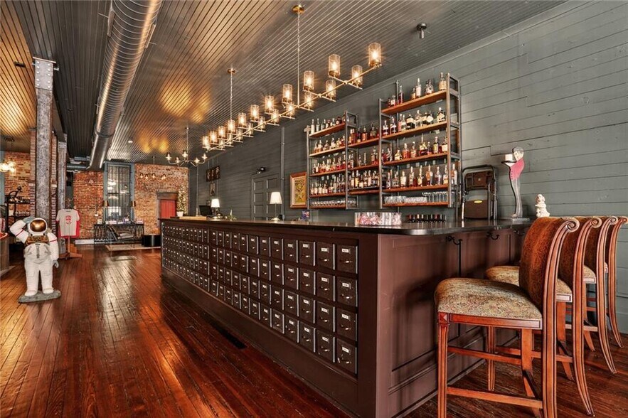 More Photos Of 202 S 2nd St, Odessa Specialty For Sale