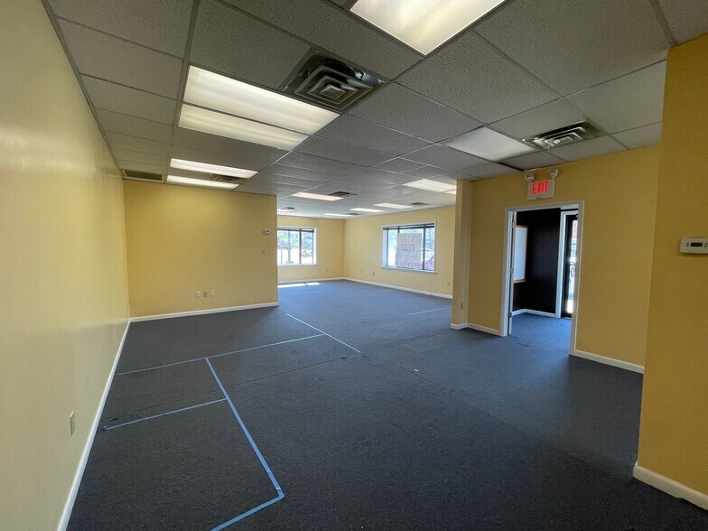 More Photos Of 404-406 W Ridge Pike, Conshohocken Storefront Retail Office For Lease