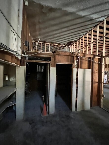 More Photos Of 4307 Leimert Blvd, Los Angeles General Retail For Lease