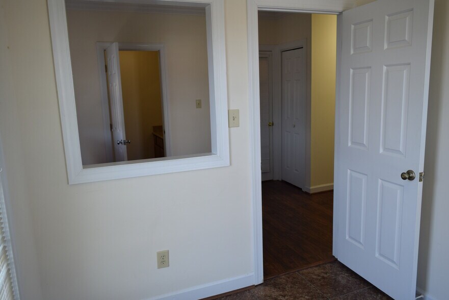 More Photos Of 596 Executive Pl, Fayetteville Office For Sale