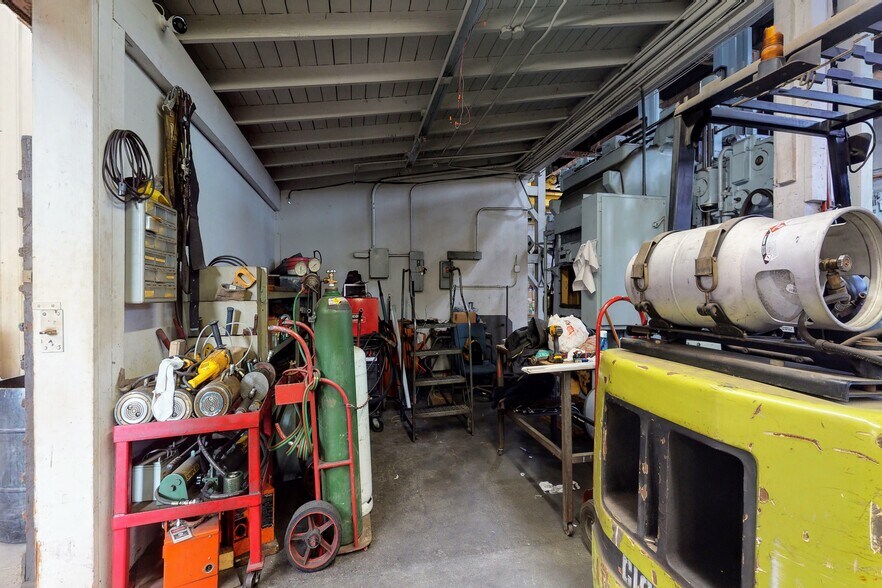 More Photos Of 3400-3470 Randolph St, Huntington Park Warehouse For Lease