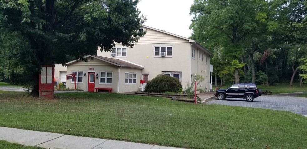 More Photos Of 1704 Highway 33, Trenton Office For Lease